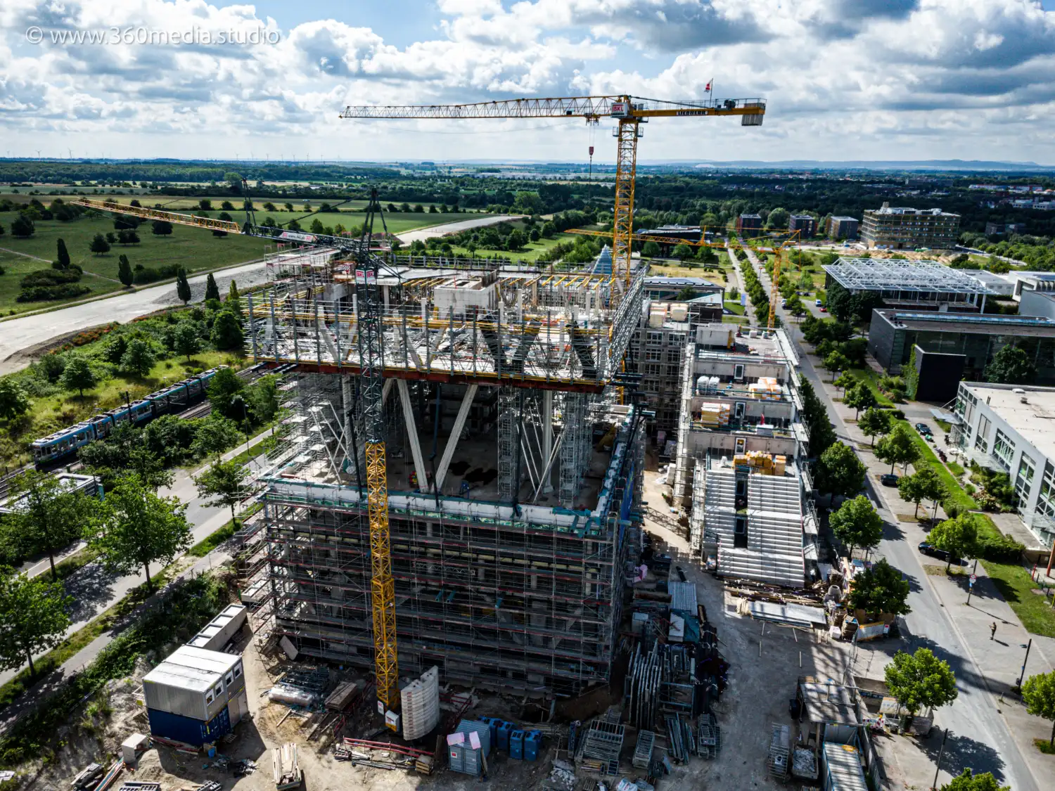 Hy live Drohnen Aufnahmen Hannover auf dem Expo Park Gelände von Fotograf Hannover dem fotograf in der nähe